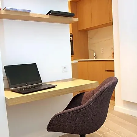 Apartahotel Studio61 4*