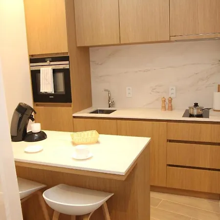 Aparthotel Studio61 4*